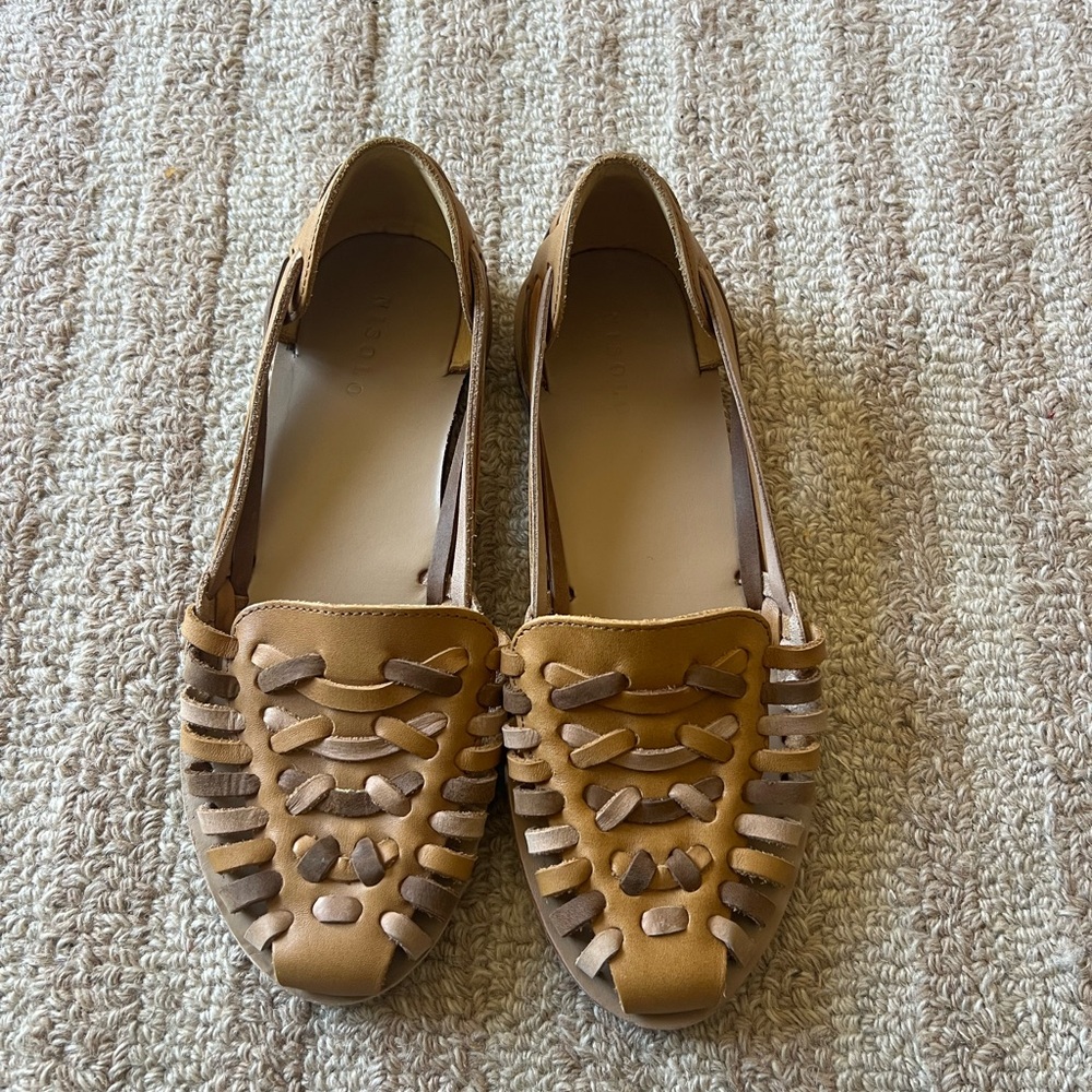 Nisolo Tan Leather huaraches size 8